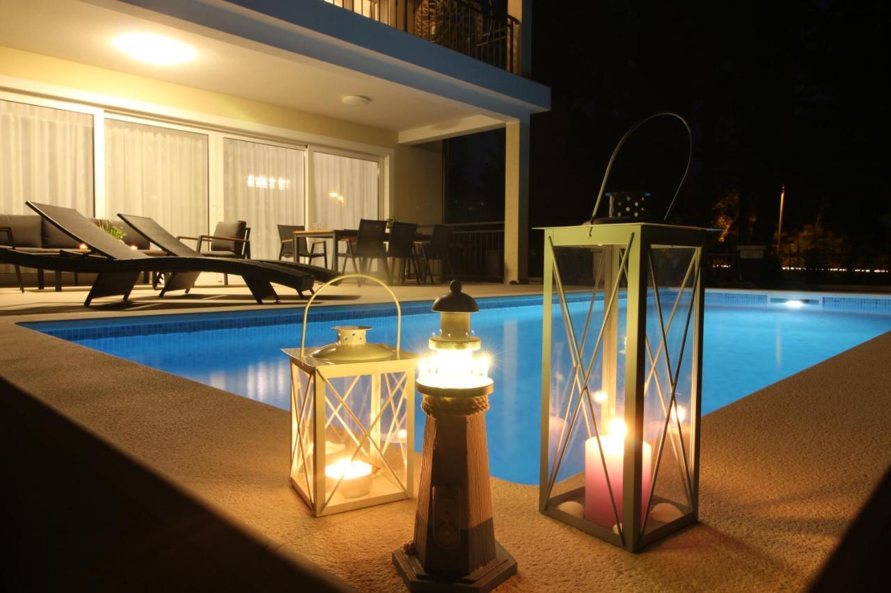Villa Beachfront Sea Palace Kastela Luaran gambar